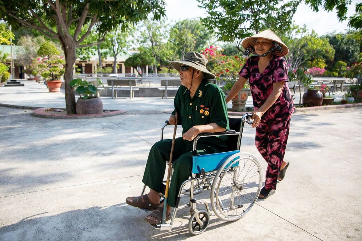 TP.Hồ Chí Minh hỗ trợ chi quà tặng cho người có công với cách mạng, các đối tượng bảo trợ xã hội, hộ nghèo, hộ cận nghèo