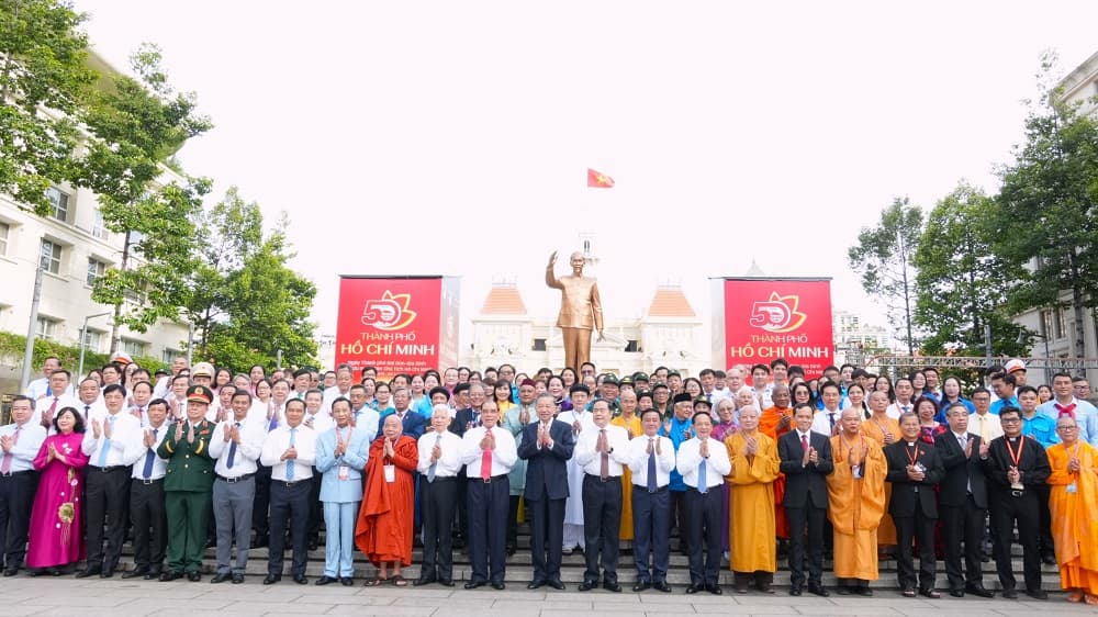 Lãnh đạo Đảng, Nhà nước và TP.Hồ Chí Minh dâng hoa tưởng nhớ Chủ tịch Hồ Chí Minh